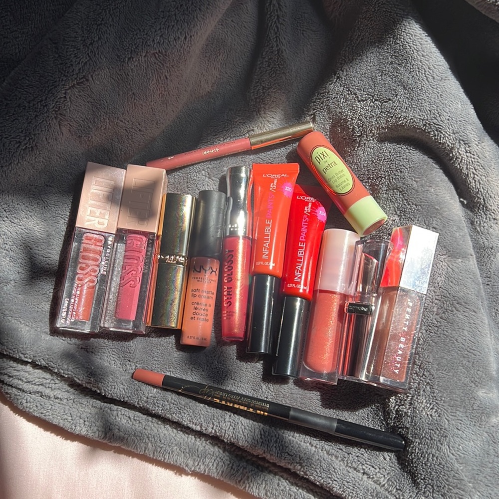 Giant lip bundle (Fenty lip gloss, pixie, lifter gloss, NYX gloss + more)